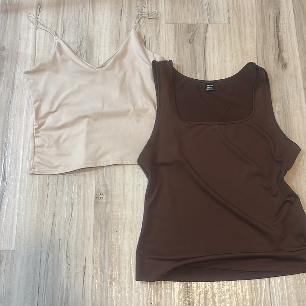 2 Nude Tank Tops Sz L